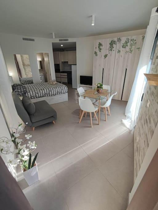 Nuevo Estudio Con Parking Gratis Màlaga Exteriér fotografie