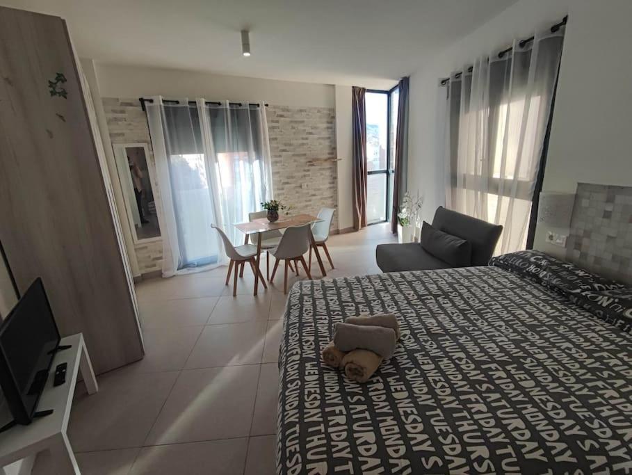 Nuevo Estudio Con Parking Gratis Màlaga Exteriér fotografie