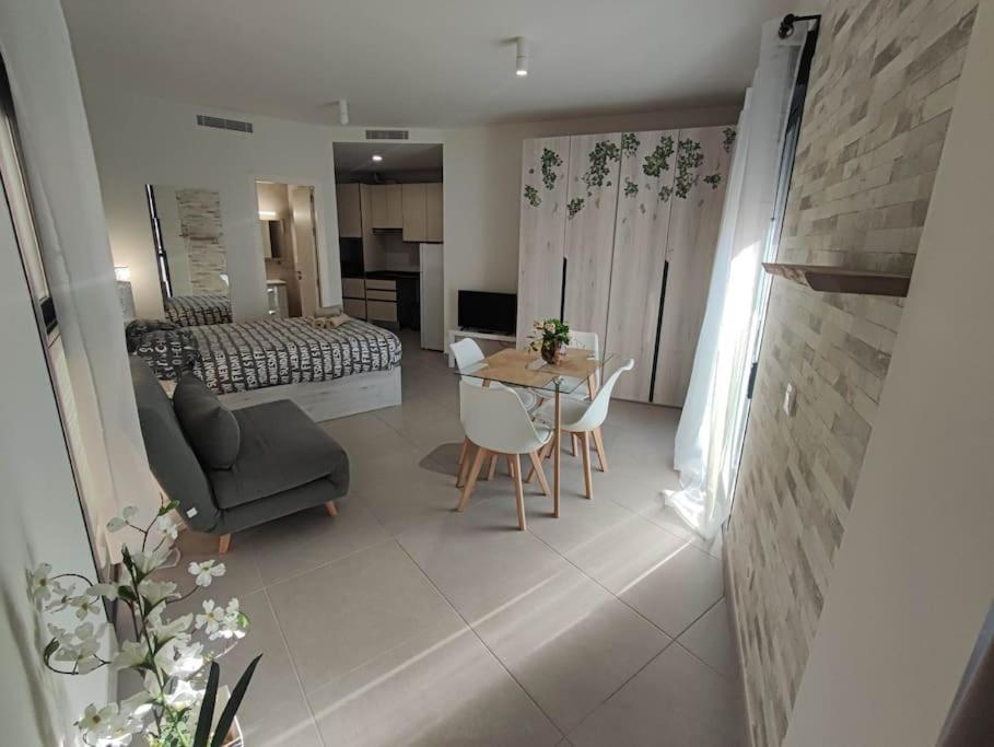 Nuevo Estudio Con Parking Gratis Màlaga Exteriér fotografie